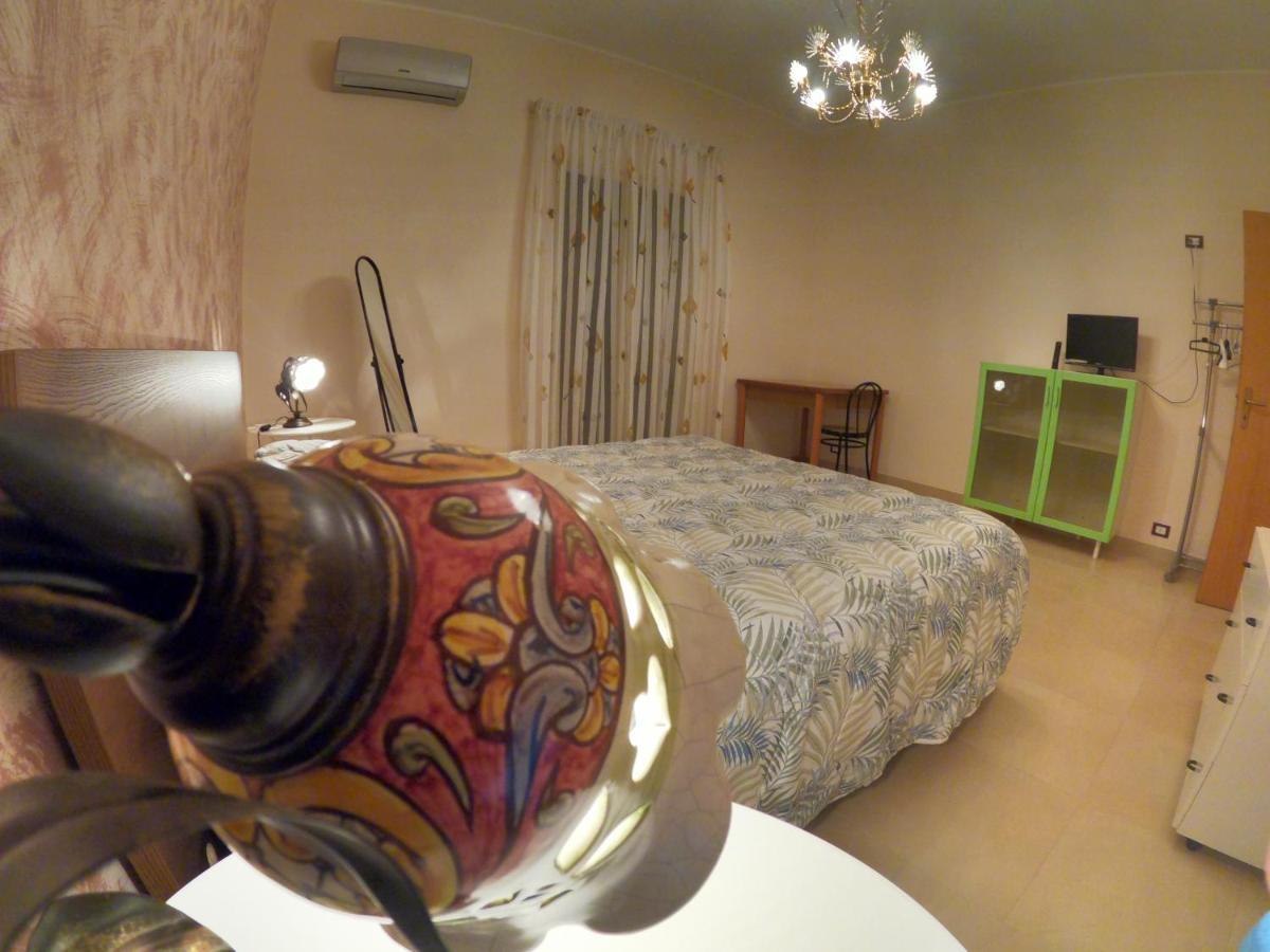 Mamma Loretta' House Hotel เบียงกาวิลลา ภายนอก รูปภาพ